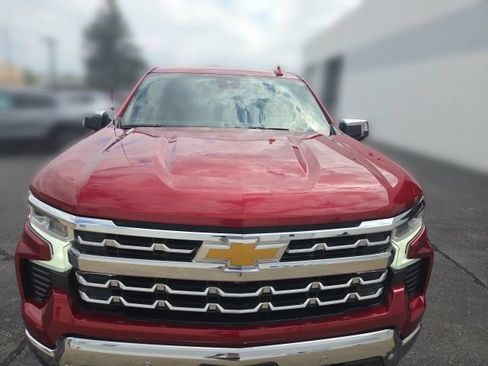 Used 2023 Chevrolet Silverado 1500 LTZ AWD/4WD image 38