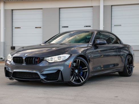 Used 2016 BMW M4 Convertible image 1