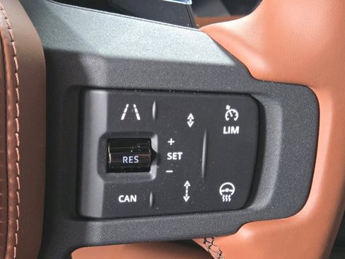 New 2026 Land Rover Defender 110 OCTA image 26