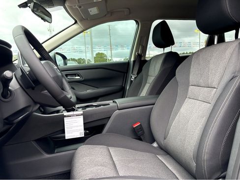 New 2026 Nissan Rogue SV image 10