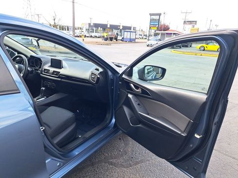 Used 2016 MAZDA MAZDA3 i Sport FWD image 16