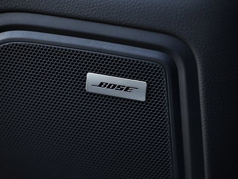 New 2026 Porsche Macan image 22