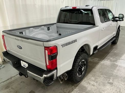 New 2026 Ford F250 Lariat w/ Tremor Off-Road Package AWD/4WD image 3