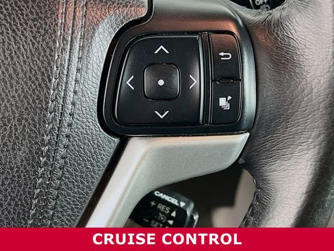 Used 2016 Toyota Sienna XLE Premium image 15