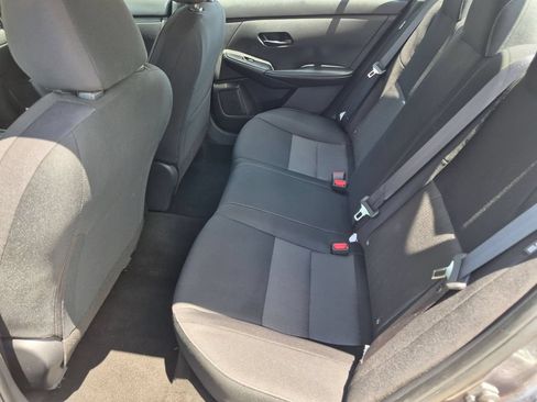 Used 2025 Nissan Sentra SV FWD image 25