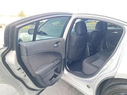 Used 2023 Dodge Charger SXT w/ Blacktop Package image 12