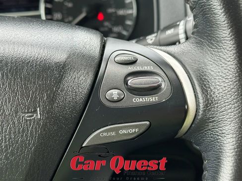 Used 2020 Nissan Pathfinder SV image 27