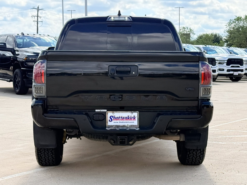 Used 2023 Toyota Tacoma TRD Off-Road w/ TRD Premium Off Road Package AWD/4WD image 8
