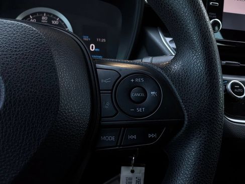 Used 2020 Toyota Corolla LE FWD image 38