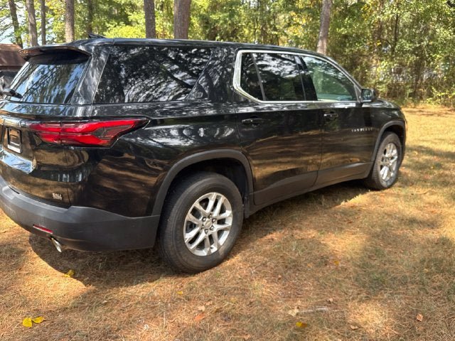 Used 2022 Chevrolet Traverse LS FWD image 5