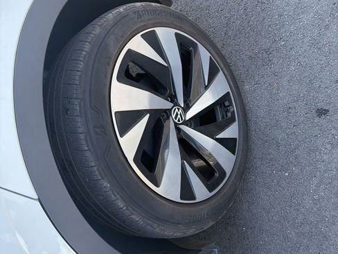 Used 2021 Volkswagen ID.4 1st Edition image 8