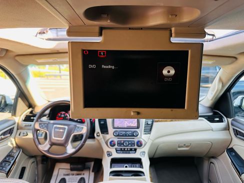 Used 2016 GMC Yukon Denali w/ Open Road Package image 31