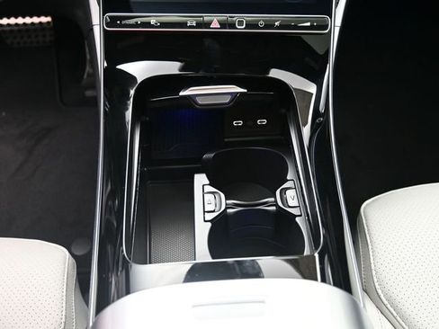 Used 2025 Mercedes-Benz C 300 Sedan image 13