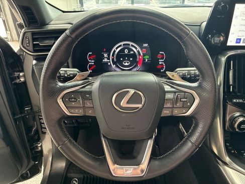 Used 2023 Lexus LX 600 F Sport image 17