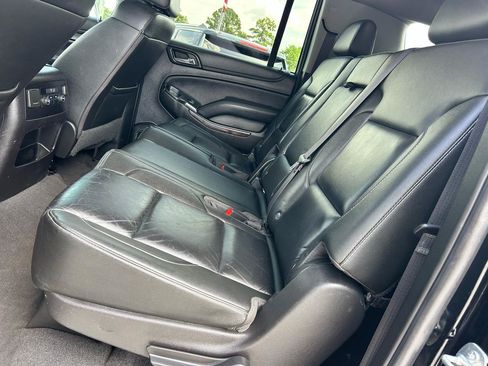Used 2019 Chevrolet Suburban LT AWD/4WD image 14