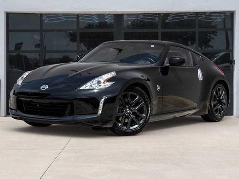 Used 2015 Nissan 370Z Touring RWD image 1
