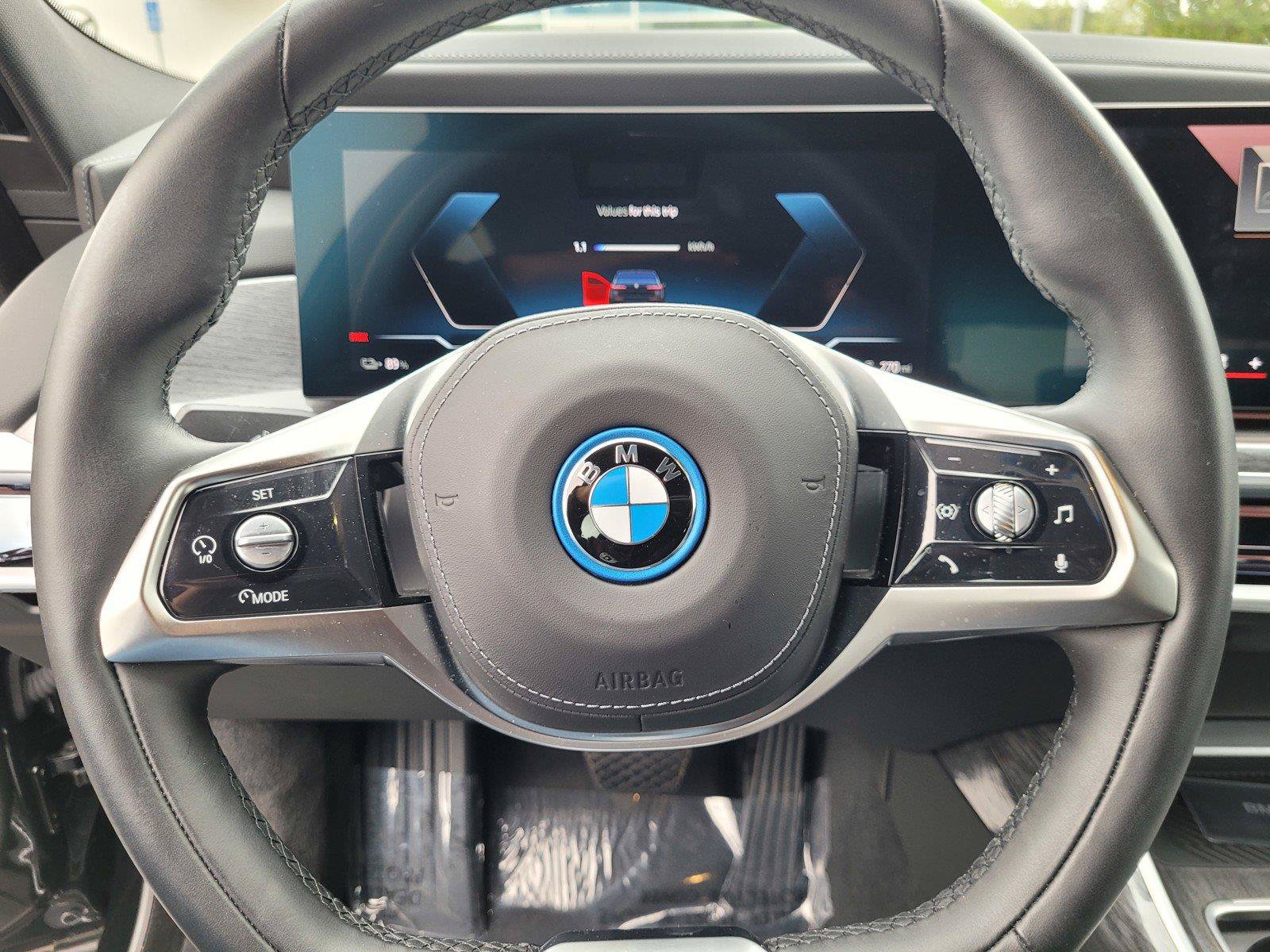 Used 2024 BMW i7 eDrive50 w/ Executive Package RWD image 34