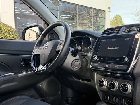 Used 2024 Mitsubishi Outlander Sport SE image 26