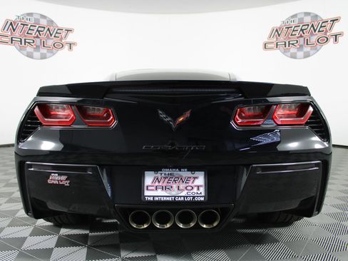 Used 2017 Chevrolet Corvette Stingray Coupe w/ Carbon Flash Badge Package image 6