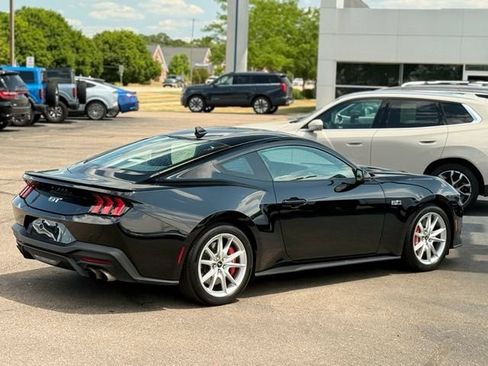 Used 2025 Ford Mustang GT Premium RWD image 39