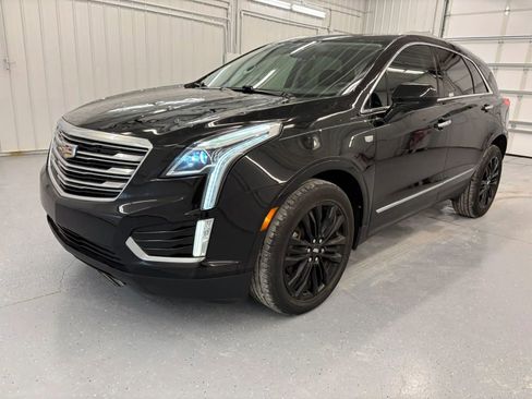 Used 2017 Cadillac XT5 Premium Luxury w/ LPO, Wheel Lock Package FWD image 9