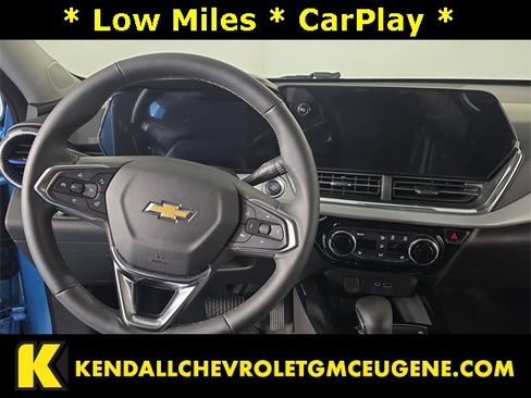 Used 2025 Chevrolet Trax LT w/ Driver Confidence Package image 9
