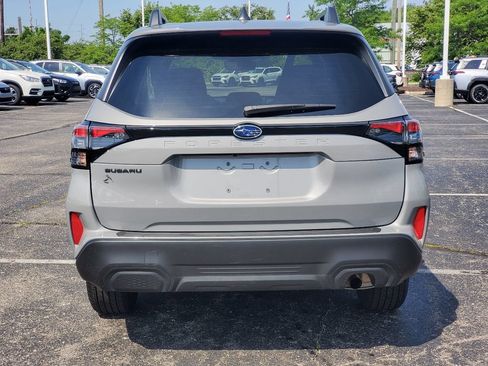 Certified 2025 Subaru Forester Premium AWD/4WD image 4
