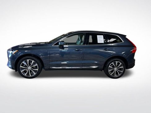 Used 2022 Volvo XC60 T8 Inscription Expression w/ Advanced Package AWD/4WD image 2