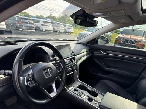 Used 2020 Honda Accord Touring image 10