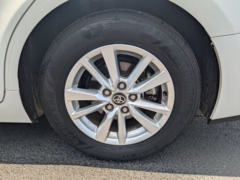 Used 2025 Toyota Camry LE FWD image 37
