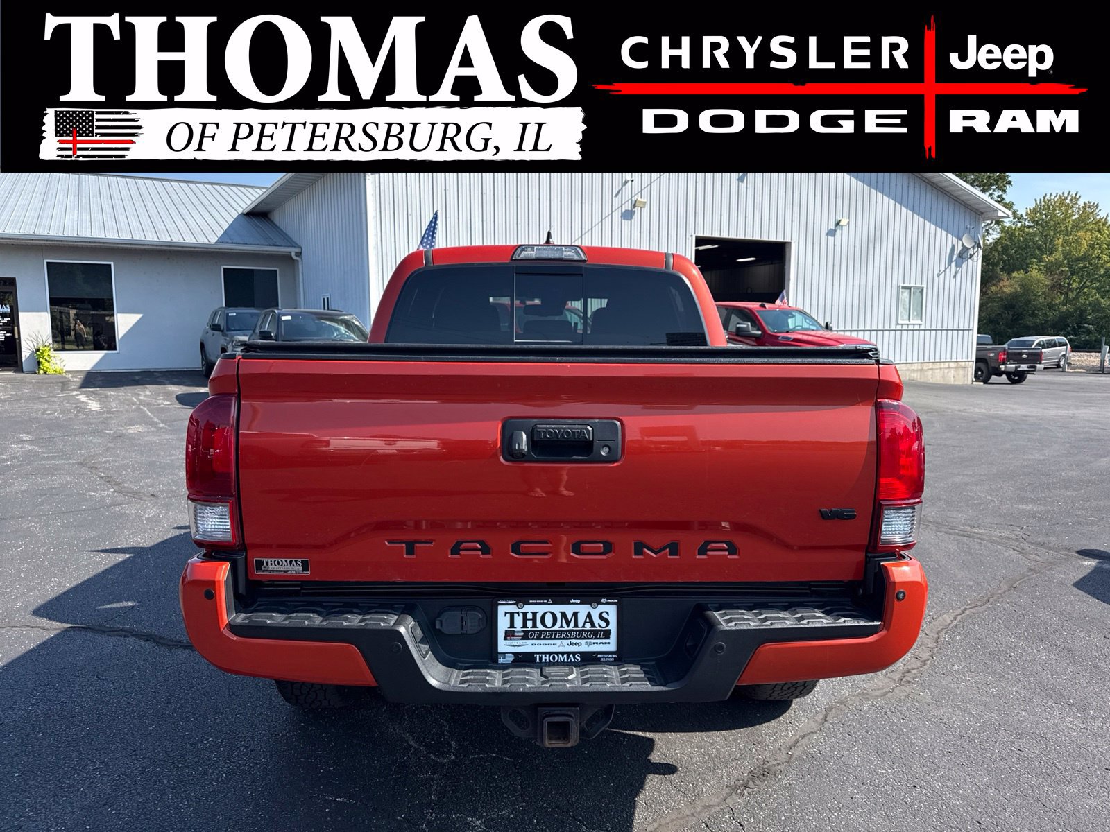 Used 2018 Toyota Tacoma TRD Sport w/ Technology Package AWD/4WD image 6