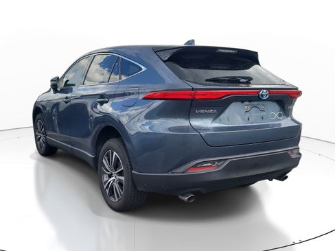 Used 2021 Toyota Venza LE AWD/4WD image 5