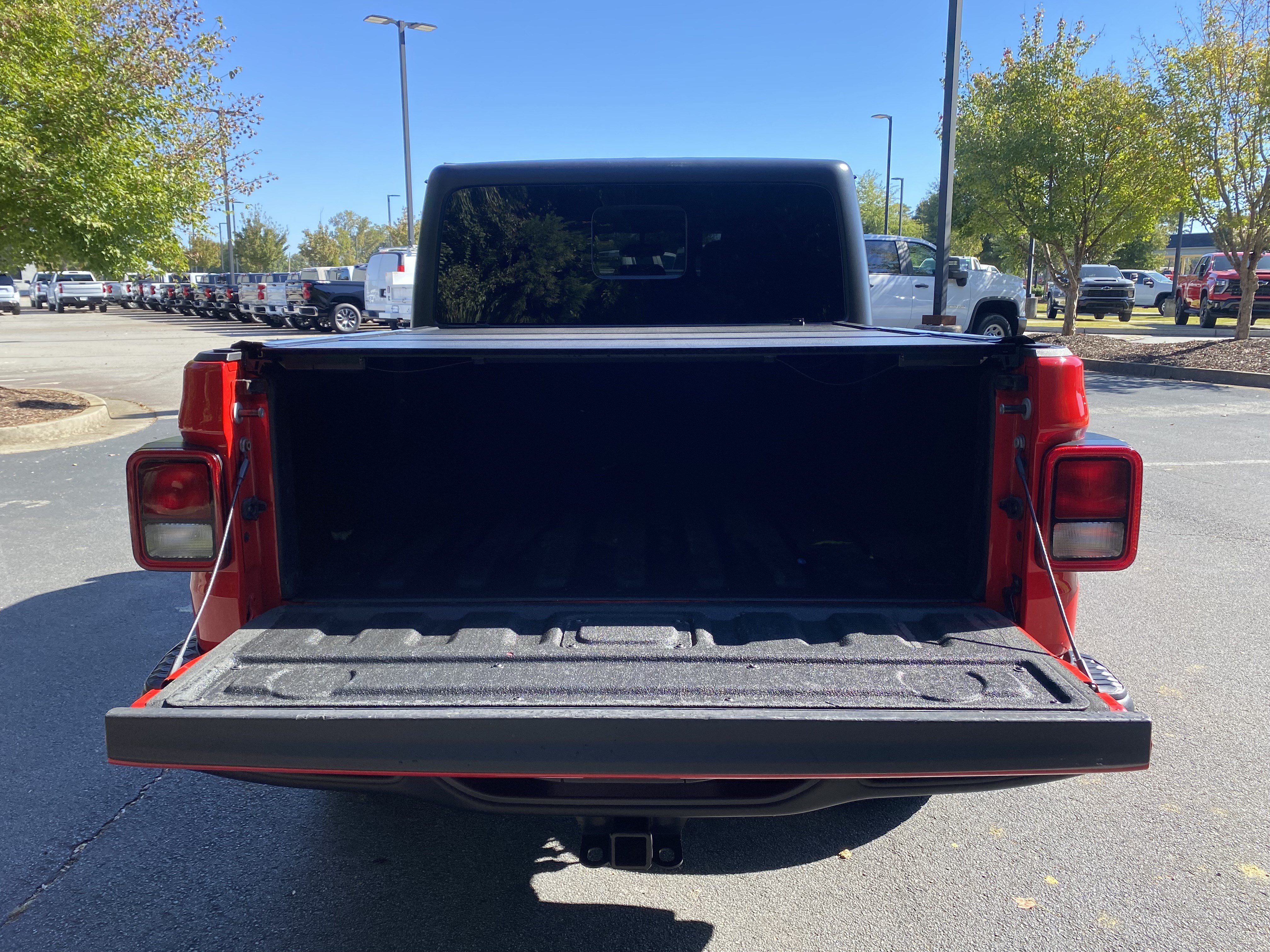 Used 2021 Jeep Gladiator Sport AWD/4WD image 11