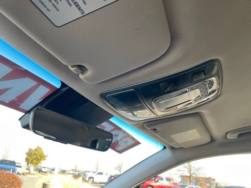 Used 2025 Genesis GV70 2.5T image 22