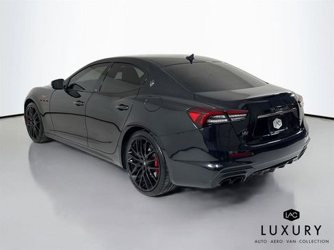 Used 2022 Maserati Ghibli Trofeo image 8