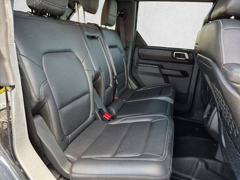 Used 2025 Ford Bronco Badlands AWD/4WD image 20