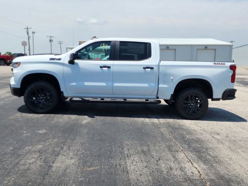 Used 2023 Chevrolet Silverado 1500 LT Trail Boss w/ Protection Package image 9
