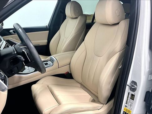 Used 2022 BMW X5 xDrive40i w/ Premium Package AWD/4WD image 25