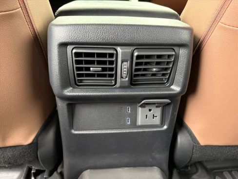 Used 2025 Toyota 4Runner Limited AWD/4WD image 10