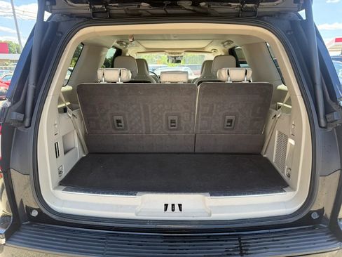 Used 2019 Lincoln Navigator Reserve w/ Cargo Package AWD/4WD image 40