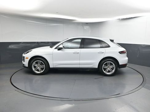 Used 2020 Porsche Macan AWD/4WD image 2