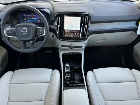 New 2026 Volvo XC40 B4 Plus w/ Climate Package FWD image 13