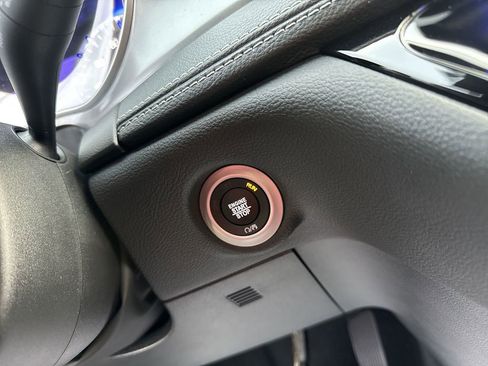 New 2026 Chrysler Pacifica Select image 17