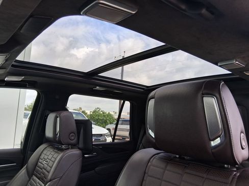 Used 2022 Cadillac Escalade Sport Platinum AWD/4WD image 19