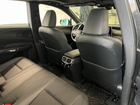 Used 2024 Lexus RX 350 FWD w/ Technology Package image 46