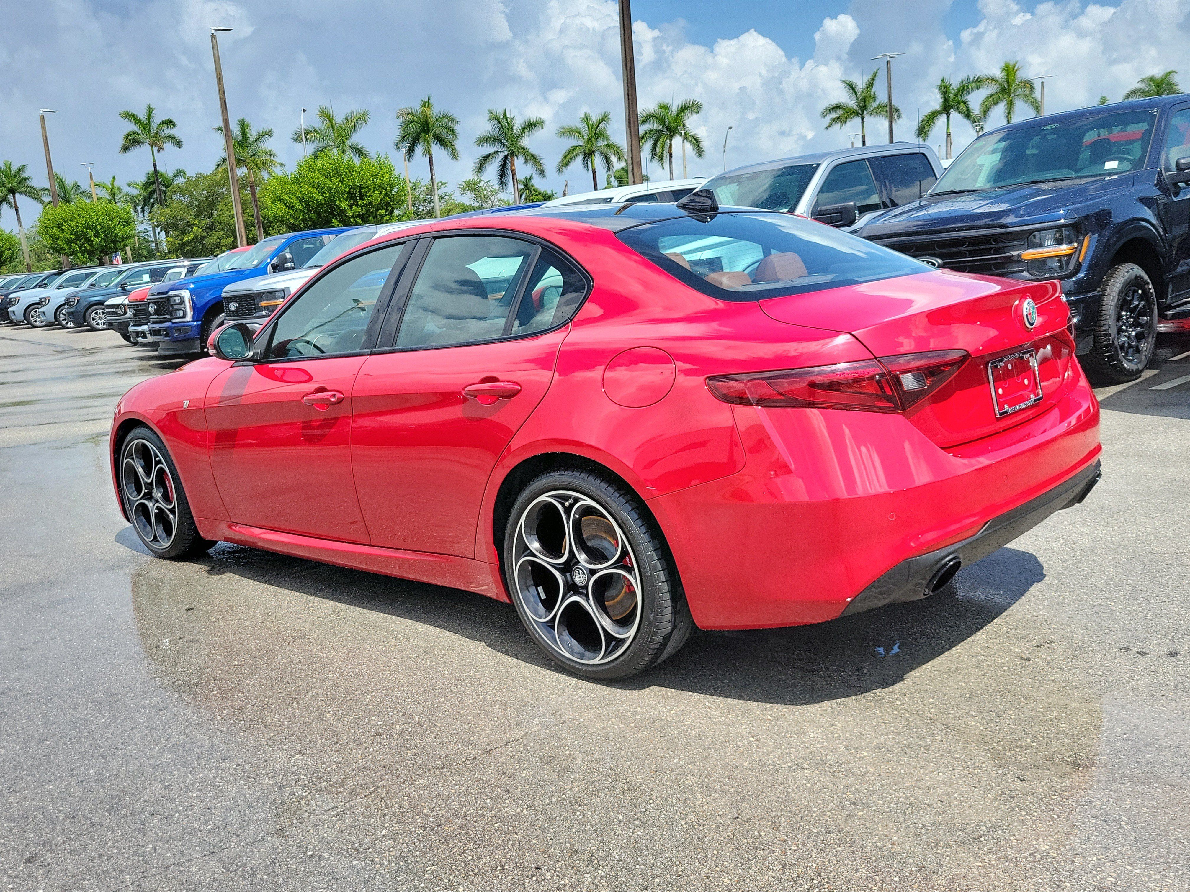 Used 2022 Alfa Romeo Giulia Ti w/ Active Assist Plus Package RWD image 8