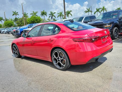 Used 2022 Alfa Romeo Giulia Ti w/ Active Assist Plus Package RWD image 8