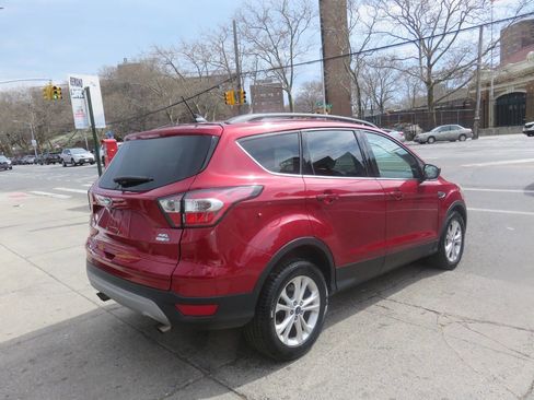 Used 2018 Ford Escape SEL image 4
