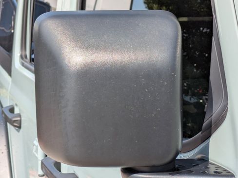 Used 2024 Jeep Wrangler Sport S image 12