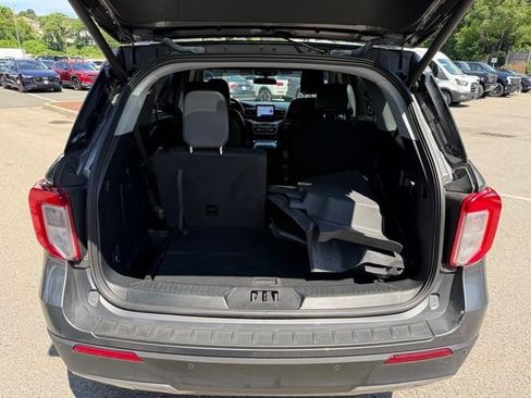 Used 2022 Ford Explorer XLT w/ Equipment Group 202A AWD/4WD image 30